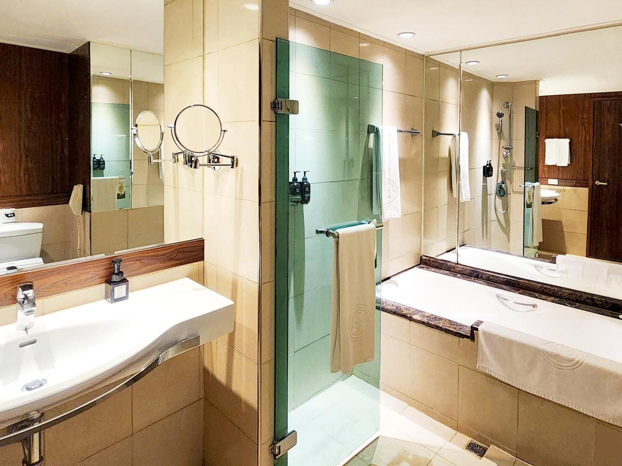 Howard Plaza Hotel Hsinchu Bagian luar foto